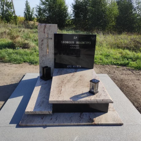 Monolit - nagrobki realizacja 11